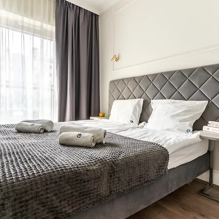 Apartment Mennica - Golden *
